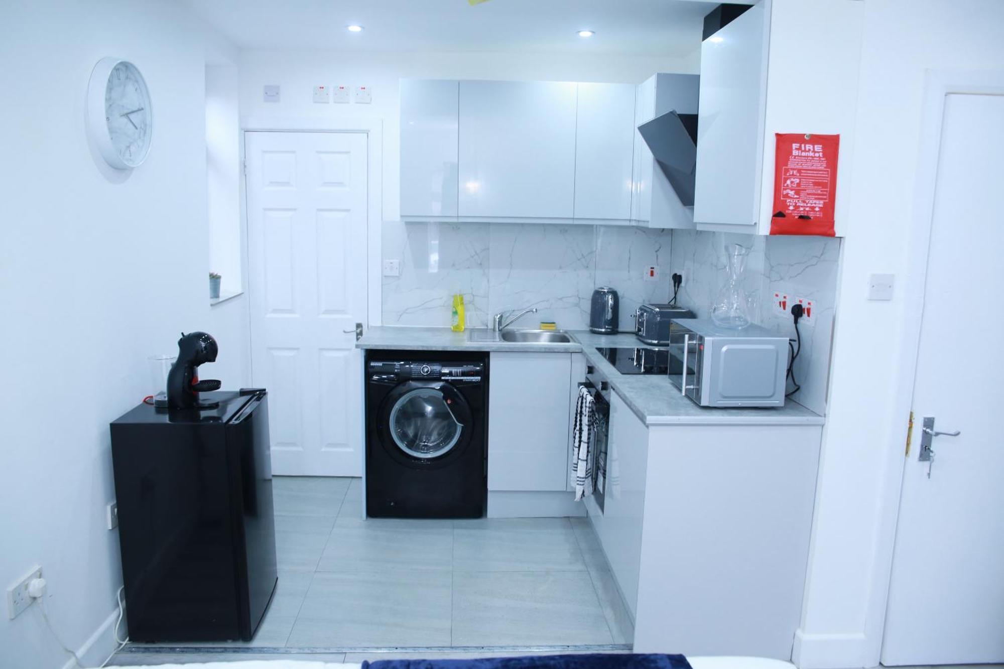 Lovely Apartment With Free Parking On Premises. Londres Exterior foto
